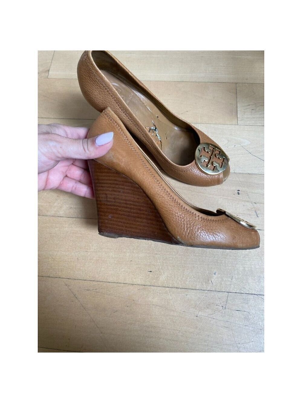 Tory Burch Wedge peep toe  Women Size 7 gold logo